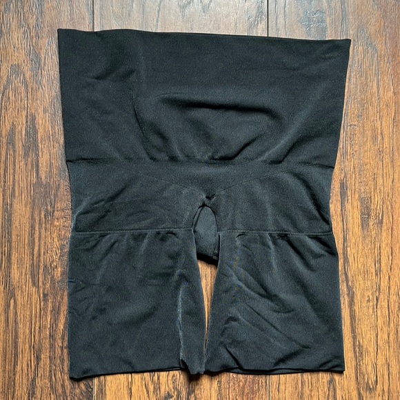 SPANX Intimates & Sleepwear Assets By Spanx Black Thigh And Tummy